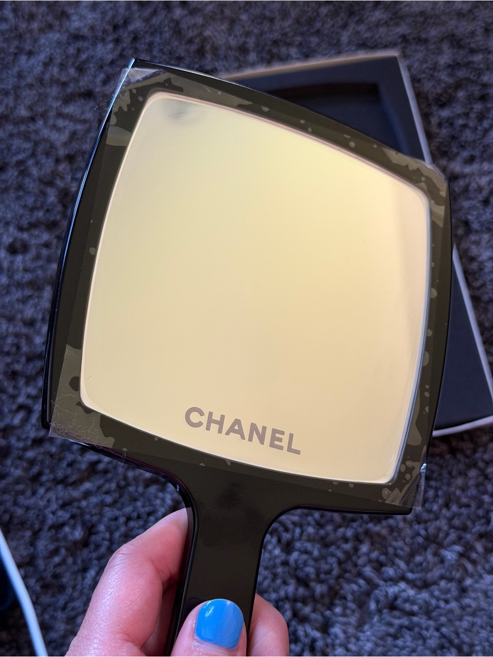 Chanel hand mirror - Picture 3 of 3